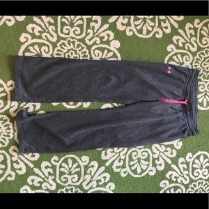grey semi fitted under armor sweatpants
